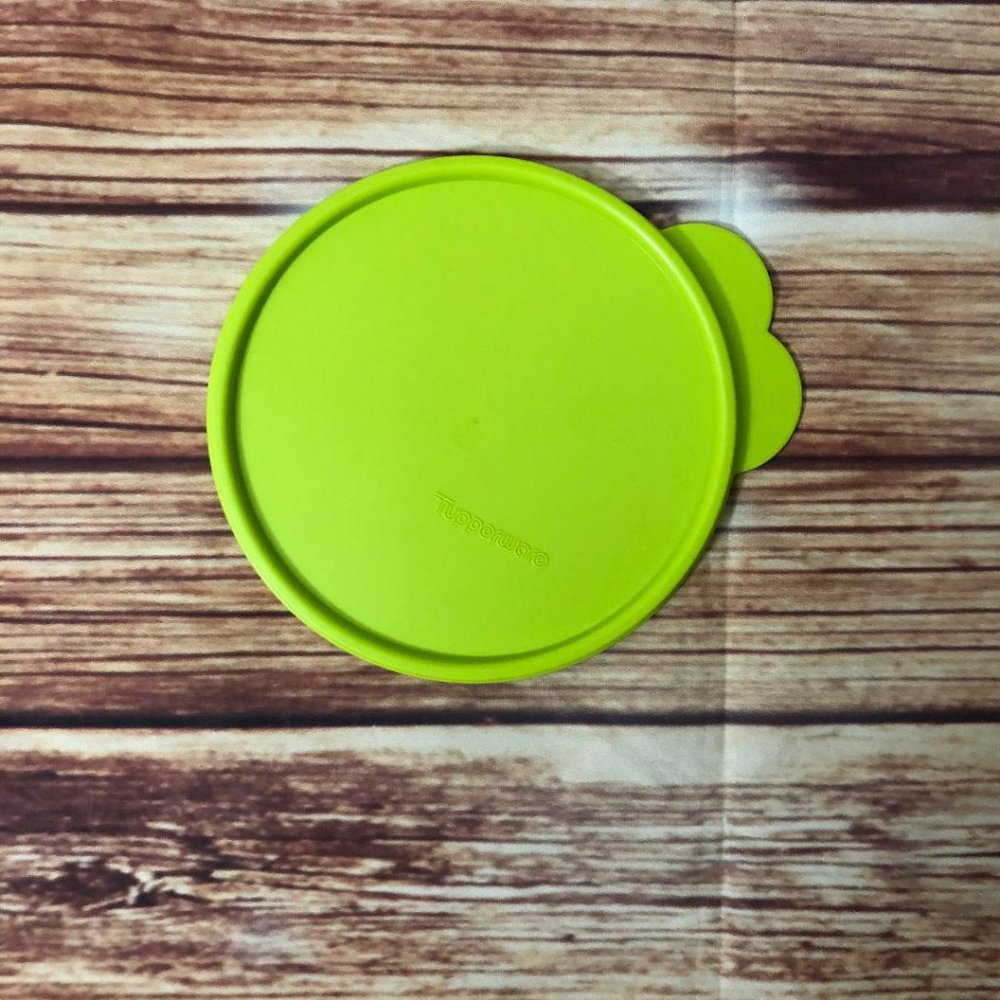 Tupperware 2541D-6 Replacement Lid Only Green Tab Seal